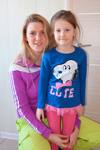 Юлия Адигамова с дочкой